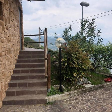 La Casa Di Rose Villa Fonteno Bagian luar foto