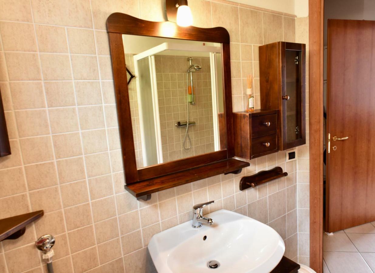 La Casa Di Rose Villa Fonteno Bagian luar foto